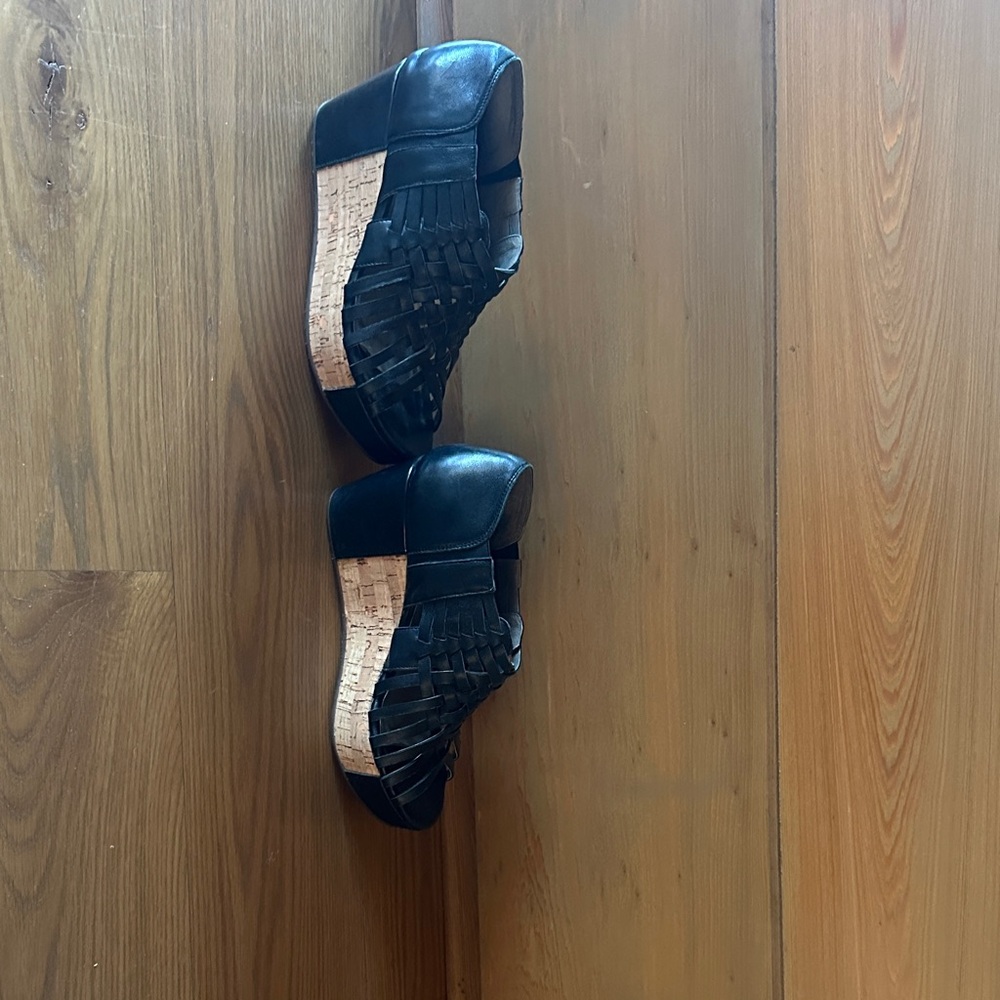 Chocolate Blu Black Sandals Size 8 1/2